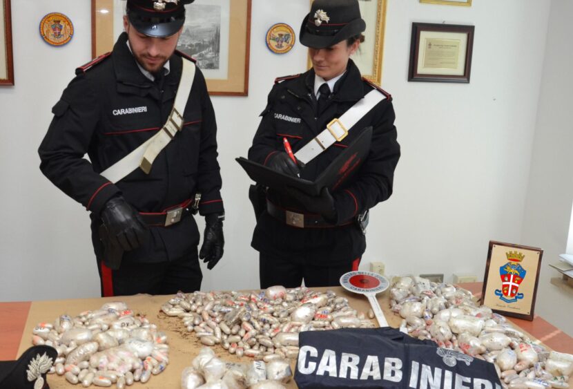 Perugia: maxi sequestro di eroina e cocaina, arrestati due portoghesi