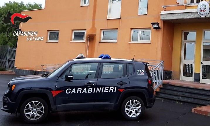 Adrano (CT), tentato omicidio a colpi di mazze, pugni e calci: i Carabinieri arrestano i 4 presunti autori