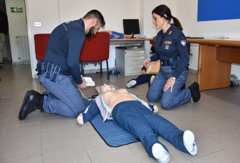 Barcellona P.G.: al via i corsi della Polizia di Stato di rianimazione cardio–polmonare e di utilizzo del DAE