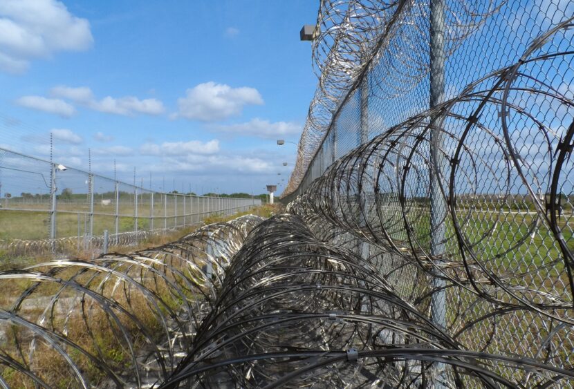 Cecot, la maxi prigione dell’America Latina: 2mila detenuti trasferiti