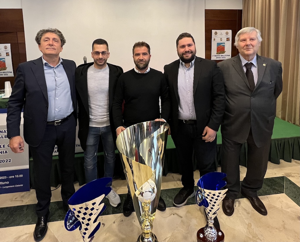 1° Trofeo dell’Etna: vittoria di Lucio Naselli, a Catania premiati dall’Automobile Club i migliori piloti e team sportivi.