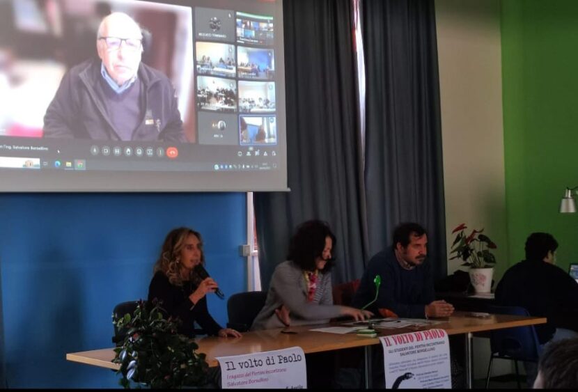 Salvatore Borsellino commuove i 1.500 studenti di Lucca, Crotone e Novara presenti all’iniziativa “Il volto di Paolo”