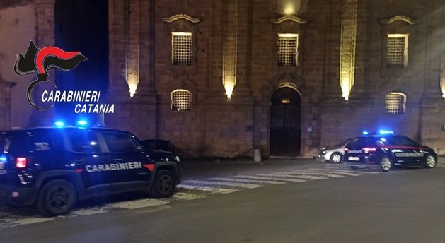 Caltagirone: controlli notturni dei Carabinieri nelle aree della movida