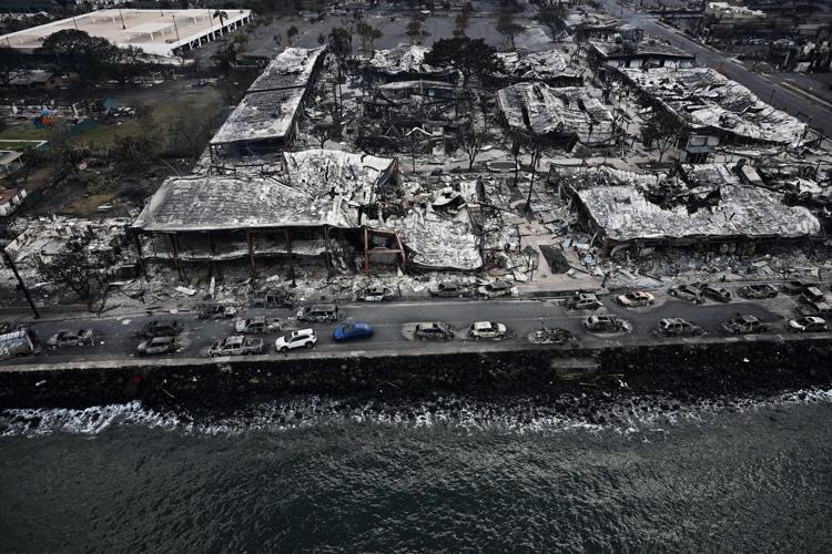 Incendi alle Hawaii, a Maui 55 morti: il presidente Biden dichiara lo stato di emergenza