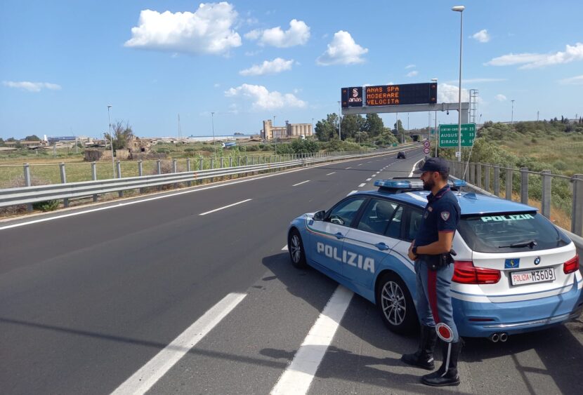 Catania, controlli straordinari della polizia stradale: operazione ”Safe Holydays”