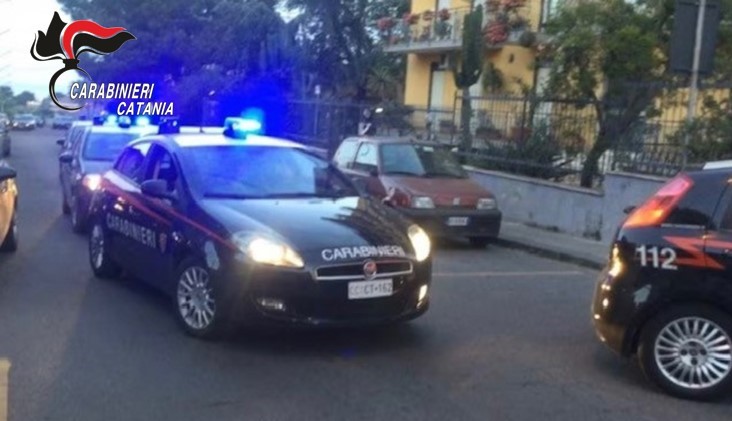 Catania, arrestati per richieste estorsive