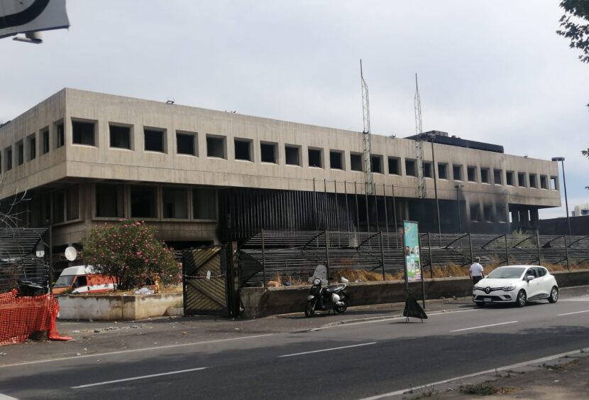 Catania, incendio in via Acquicella e vari immobili abbandonati: parla la Deputata Ersilia Saverino
