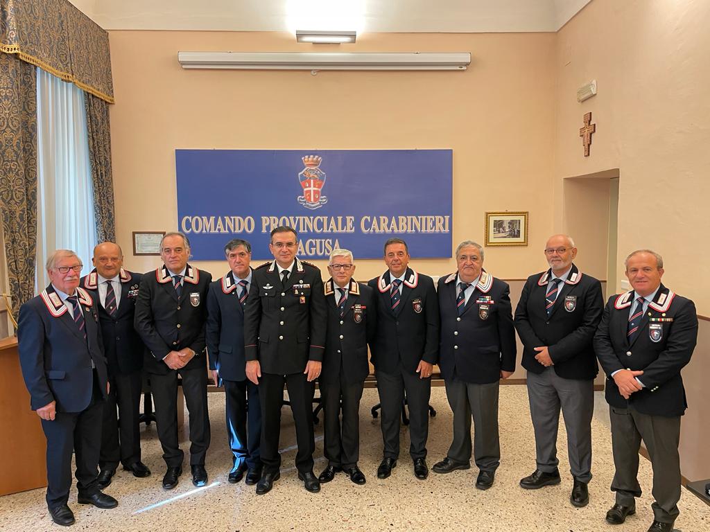L’Ispettore Regionale dell’Associazione Nazionale Carabinieri incontra i presidenti delle Sezioni ANC della provincia presso il Comando Provinciale.