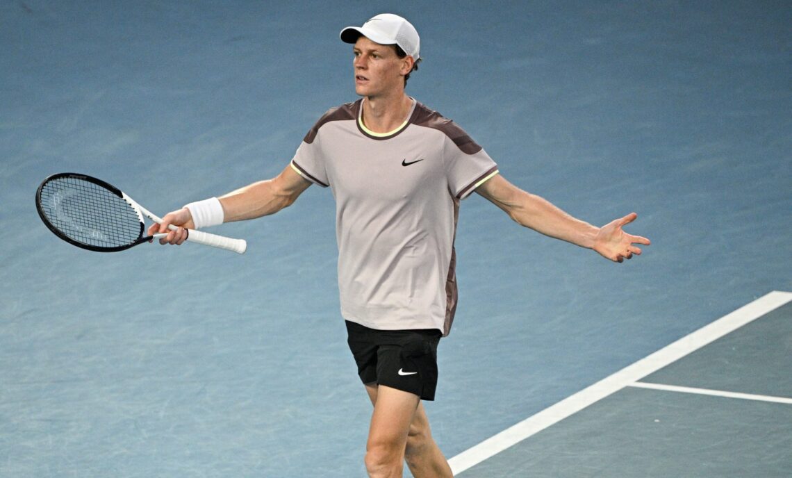 Tennis, Jannik Sinner nella storia: trionfa agli Australian Open
