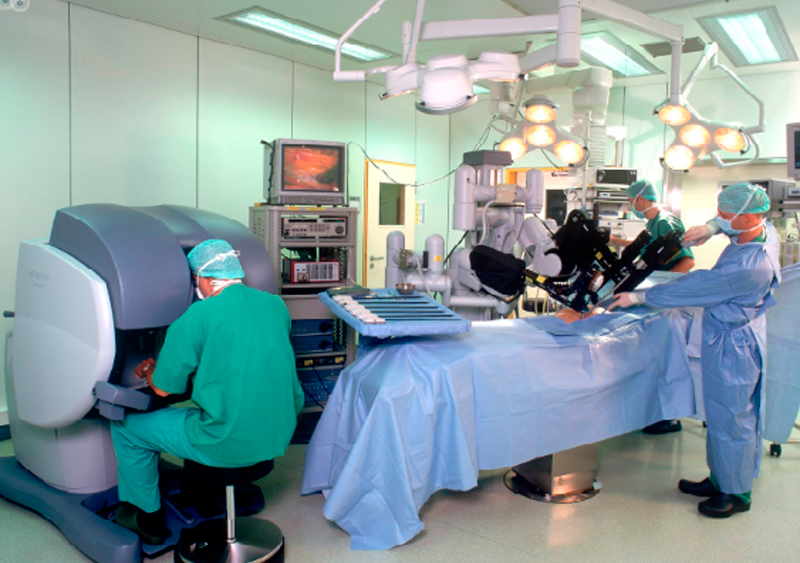 Catania: primo intervento di chirurgia robotica al Garibaldi