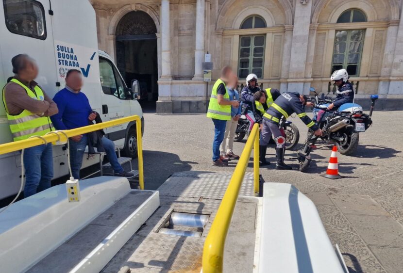 Catania piena di bici e scooter elettrici modificati: le sanzioni