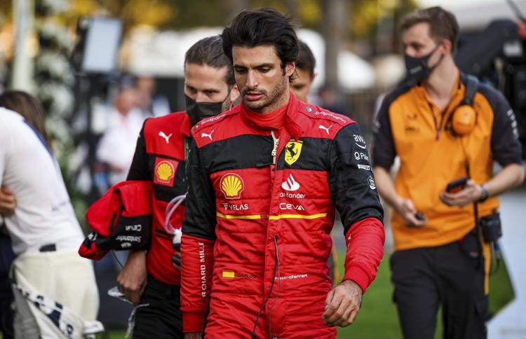 F1, Carlos Sainz salta il GP dell’Arabia Saudita: al suo posto Bearman