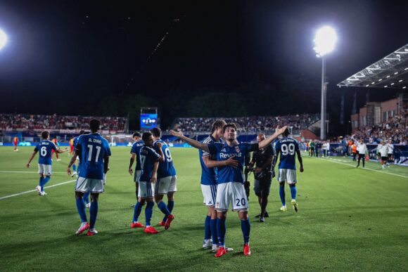 Champions: buio Napoli, ko Inter e pari Roma, il Como fa la storia